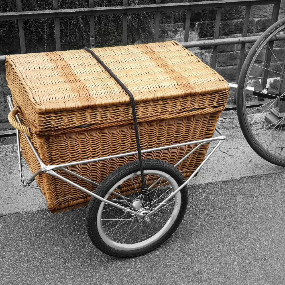 BOX 0.1 mit einem Korb aus dem Brockenhaus.